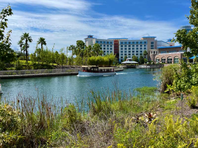 Universal Orlando Lowes Sapphire Falls Resort